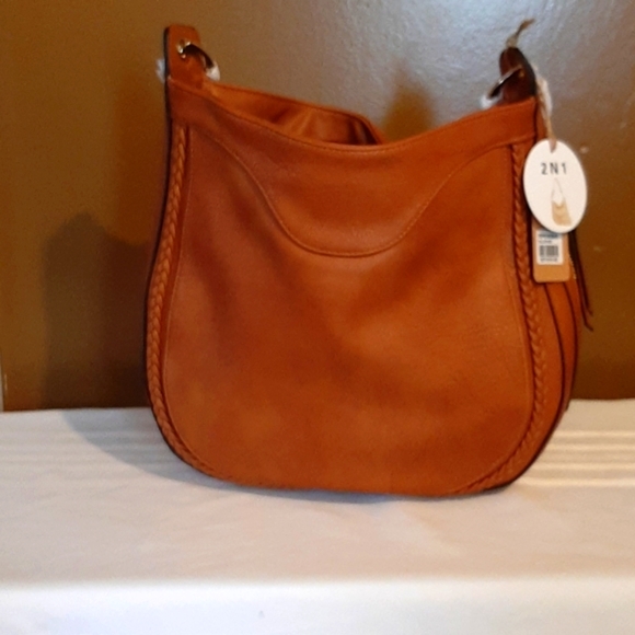 Le Miel Shoulder Bag. Smoke free home - Picture 2 of 7